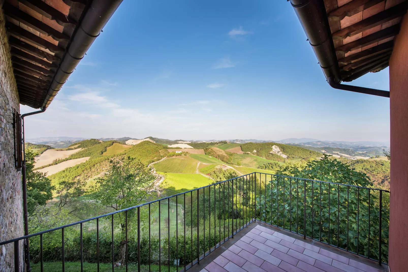 Borgo Quattro-Terrace balcony