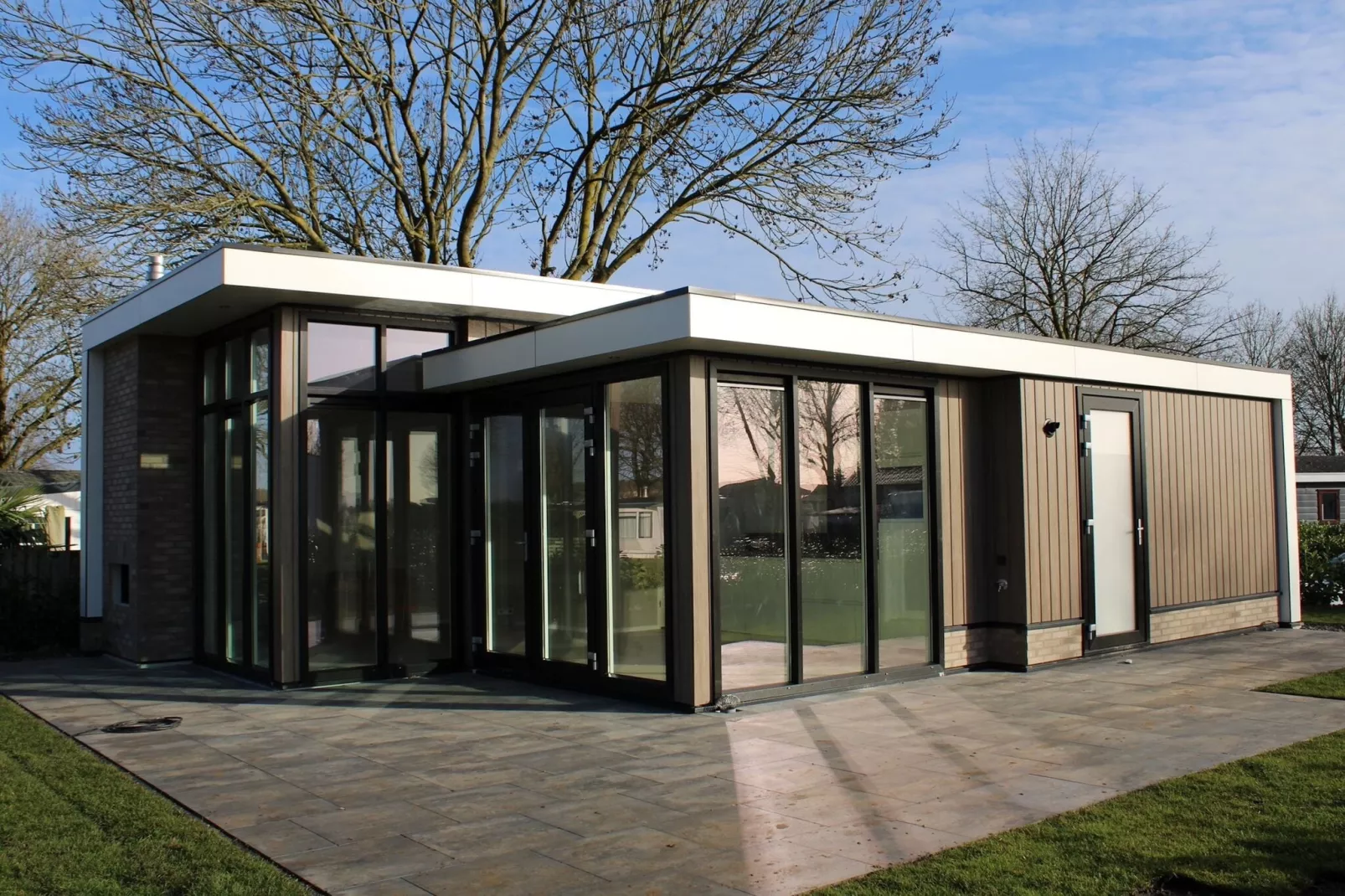 Recreatiepark Rhederlaagse Meren 13-Exterior summer