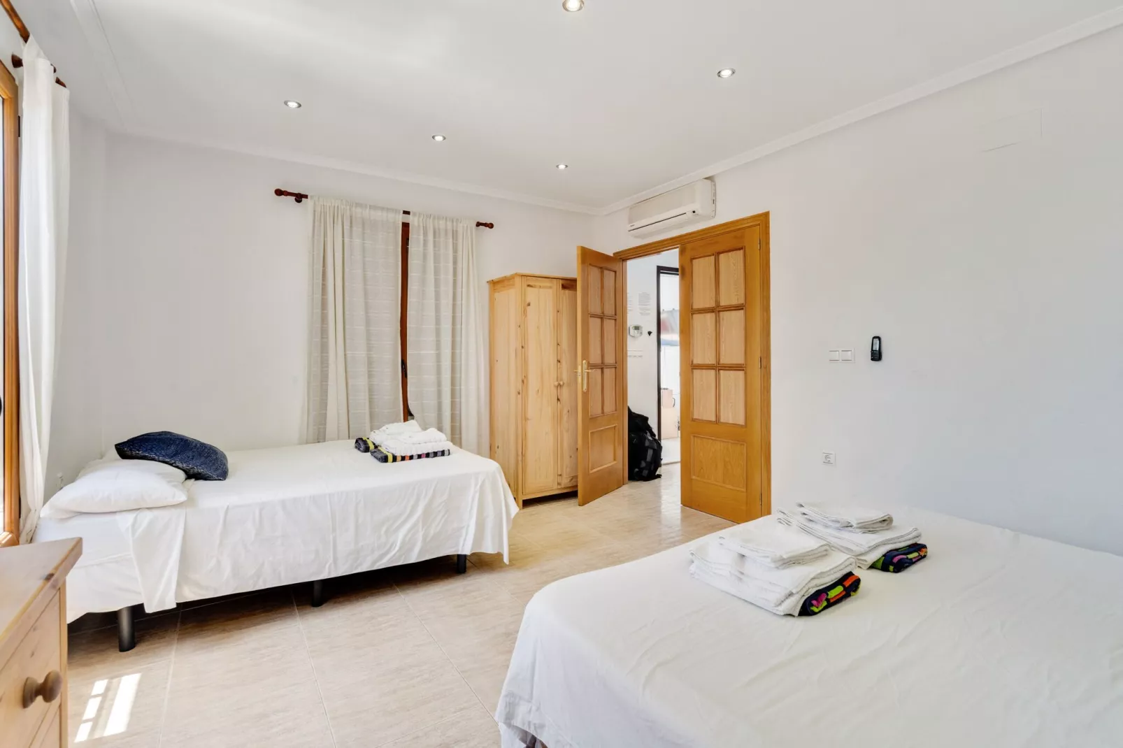 Castillo El Toro-Bedroom
