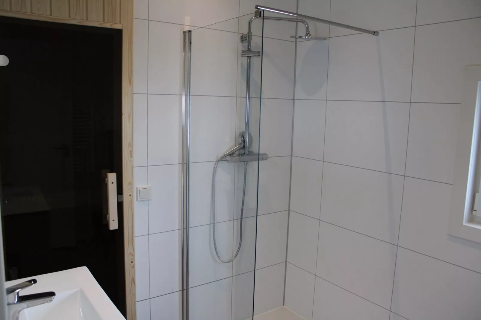Recreatiepark Rhederlaagse Meren 13-Bathroom
