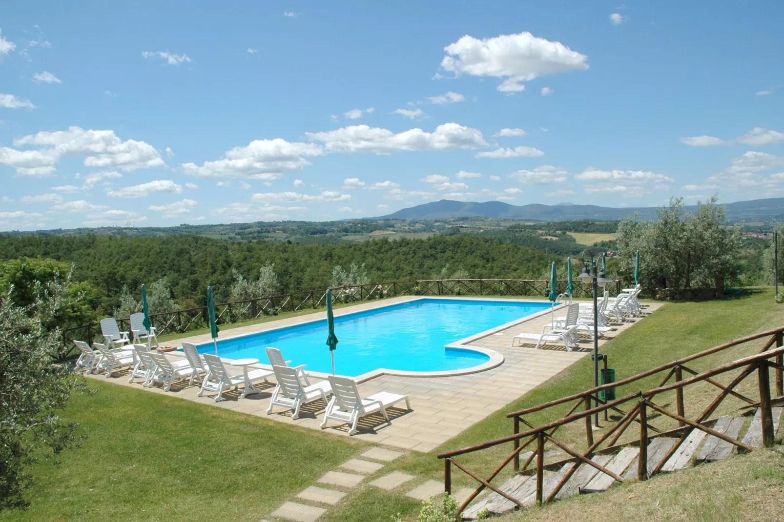 Pino-Swimming pool