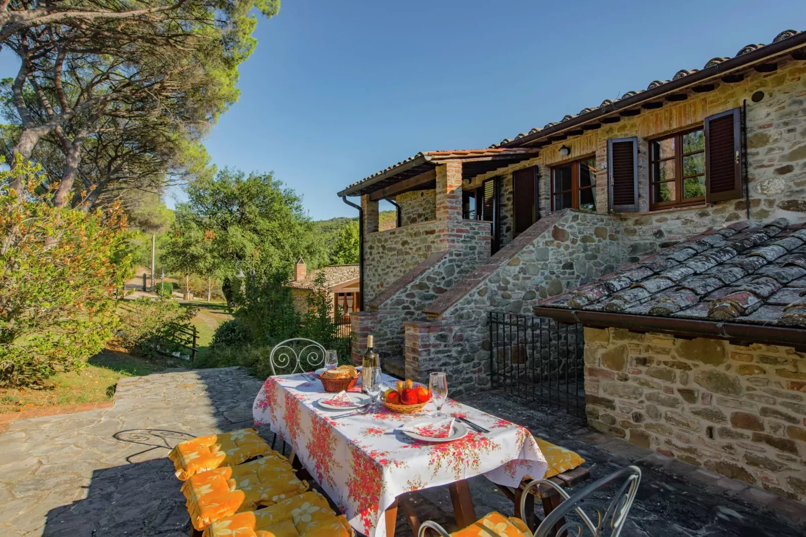 Pino-Terrace balcony