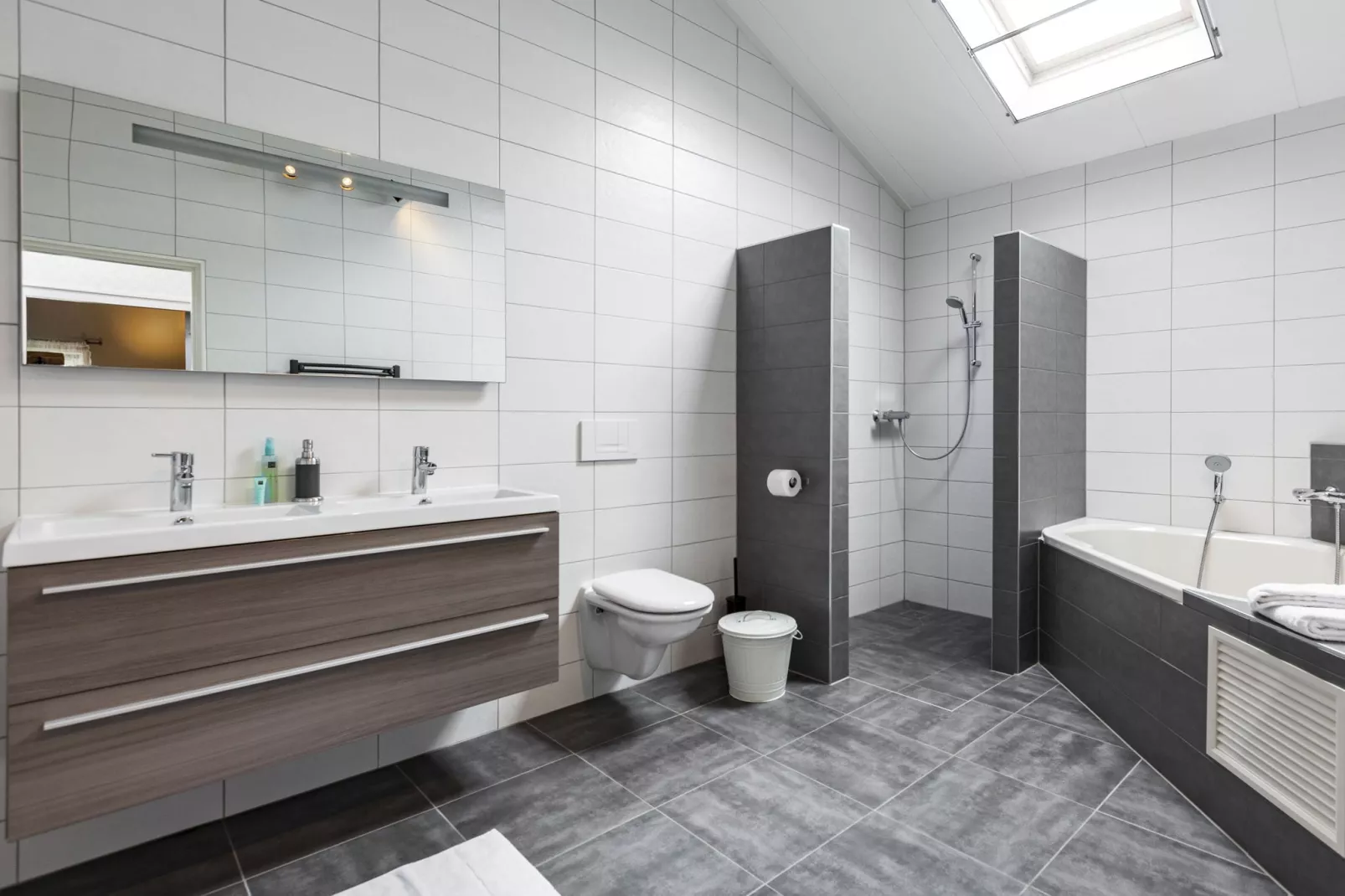 Zeeuwse Schaapskooi-Bathroom