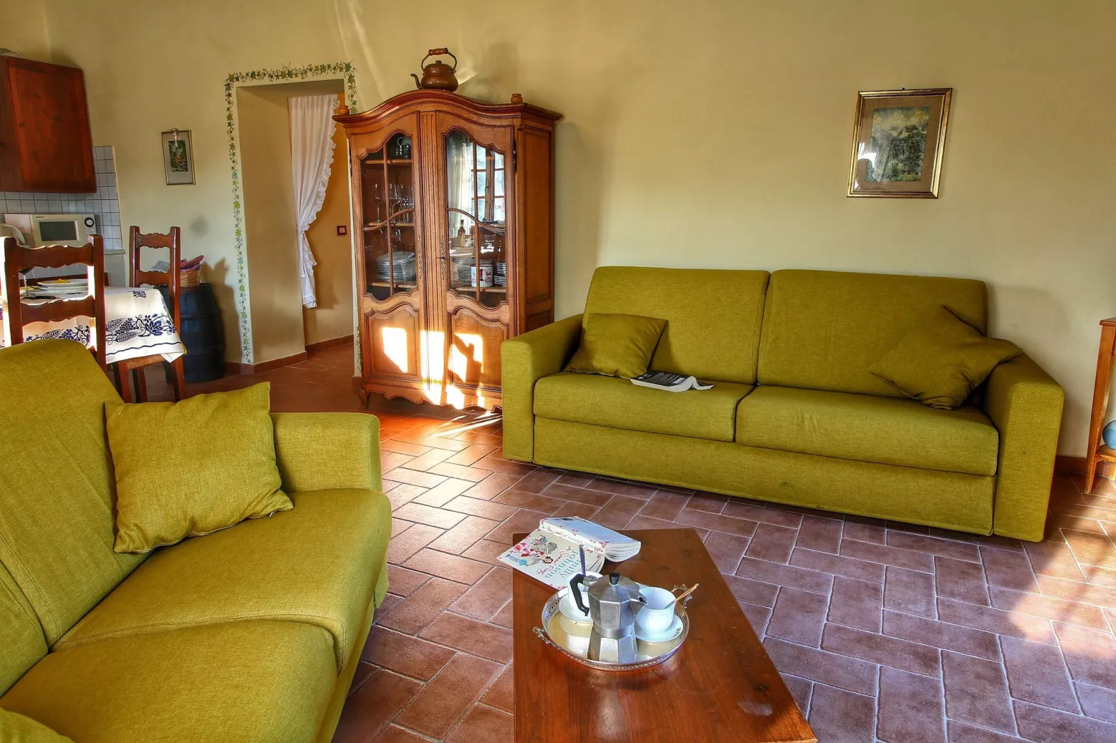 Limone-Living room