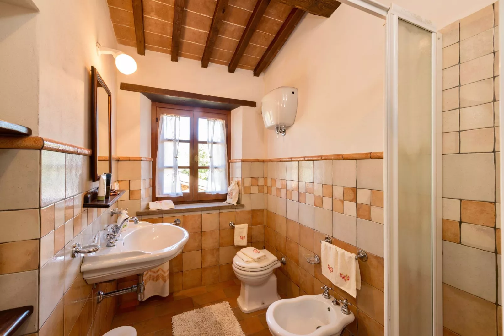 Pino-Bathroom