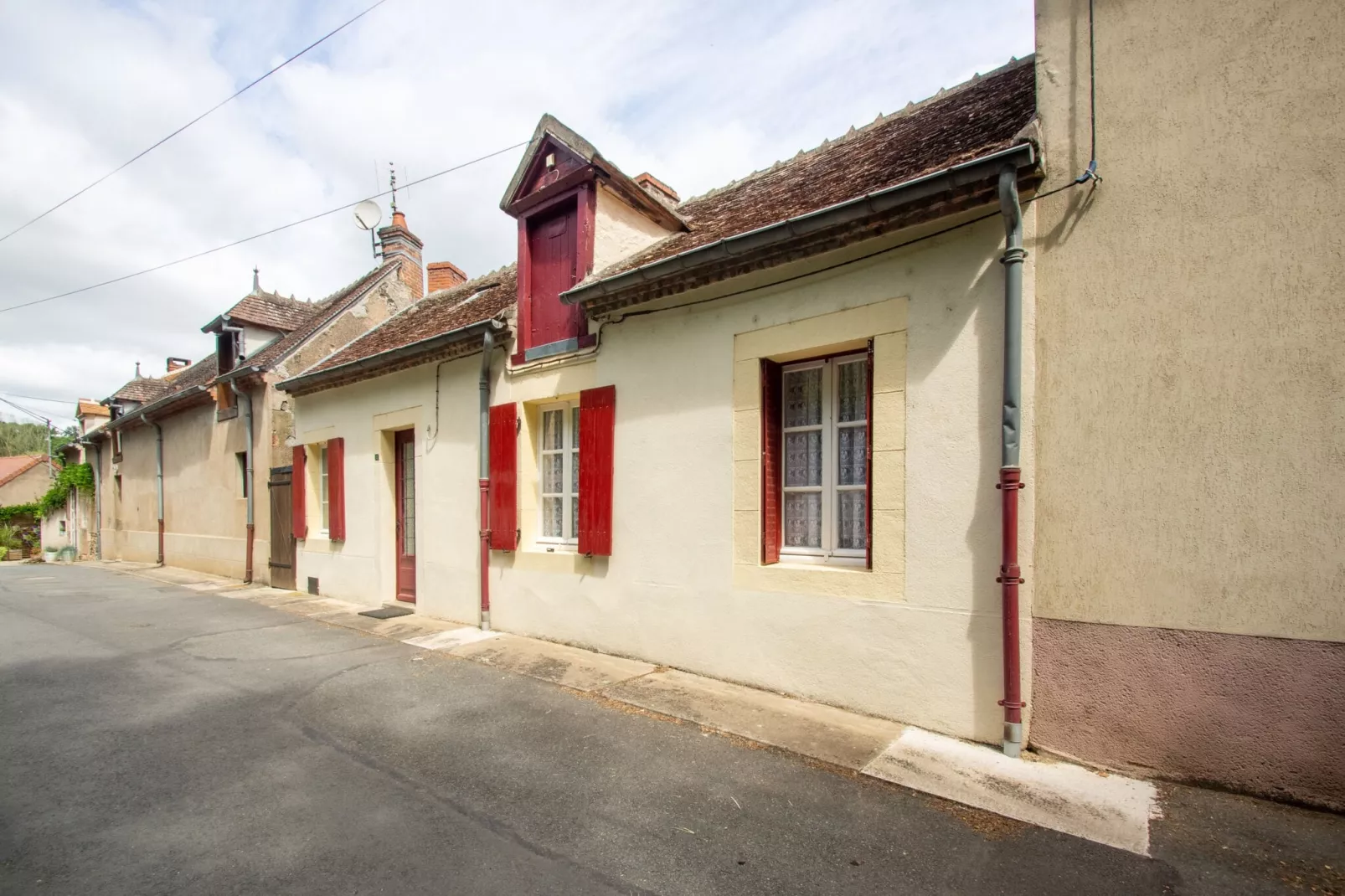 Gîte Calvaire - Hérisson-Exterior summer