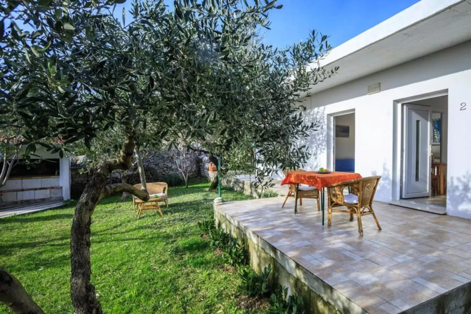 Haus Keti Šerka in Sumartin - 50 qm für 4 Pers-Gardens summer