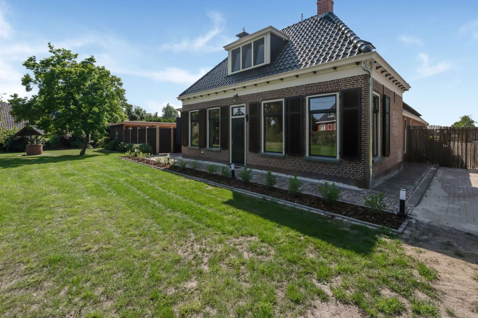 Boerderij Koatstertille-Exterior summer