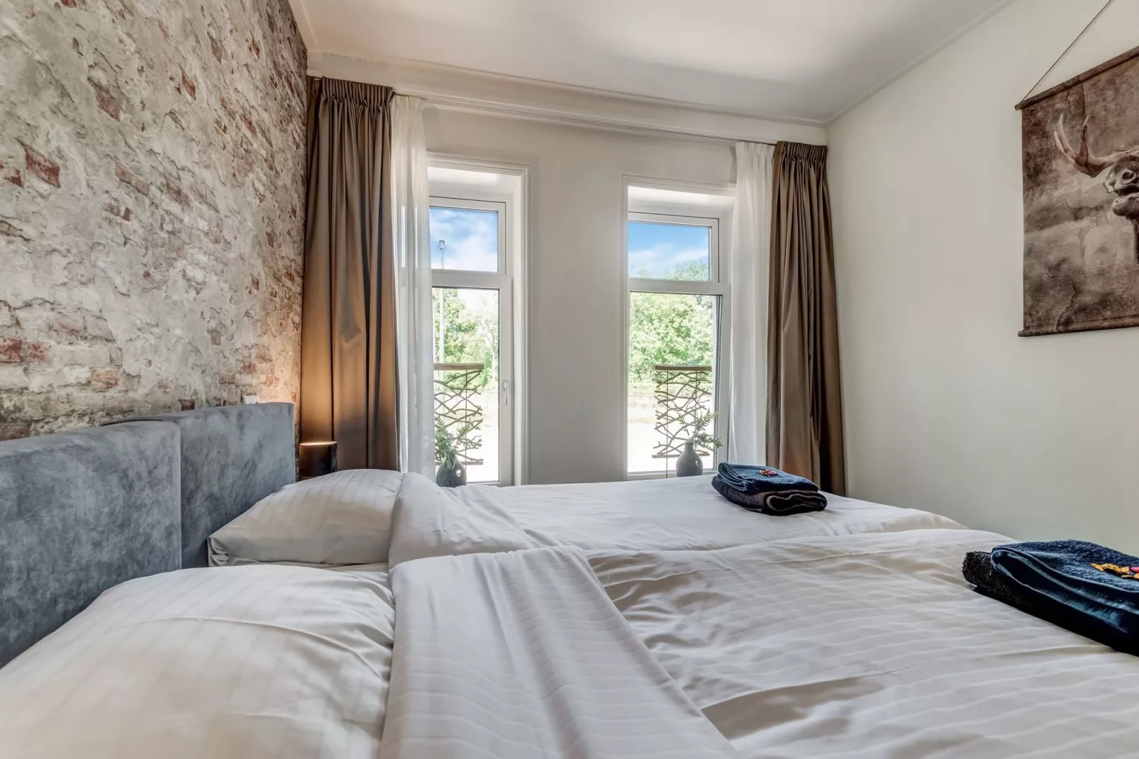 Boerderij Koatstertille-Bedroom