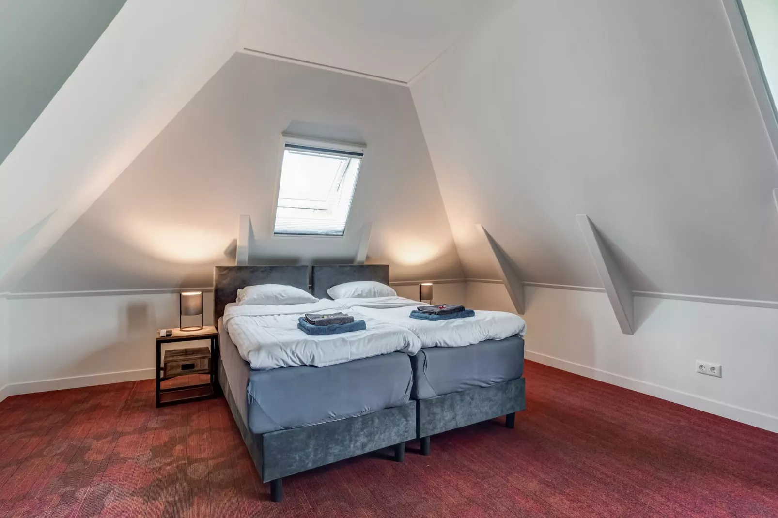 Boerderij Koatstertille-Bedroom