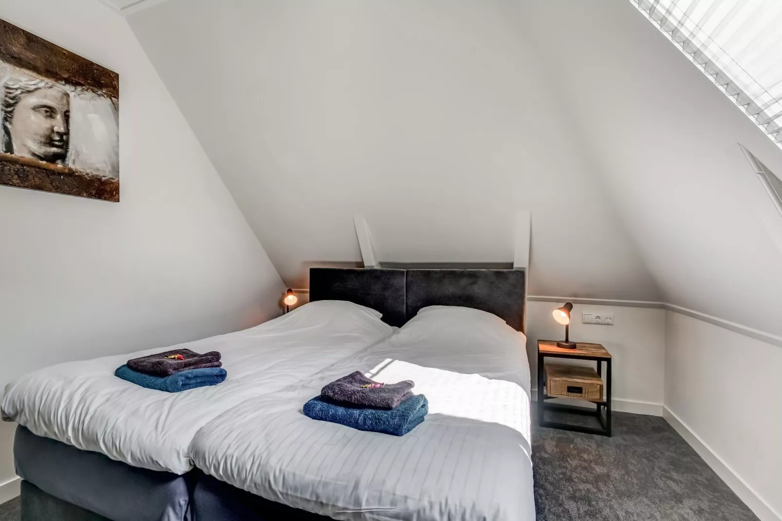 Boerderij Koatstertille-Bedroom