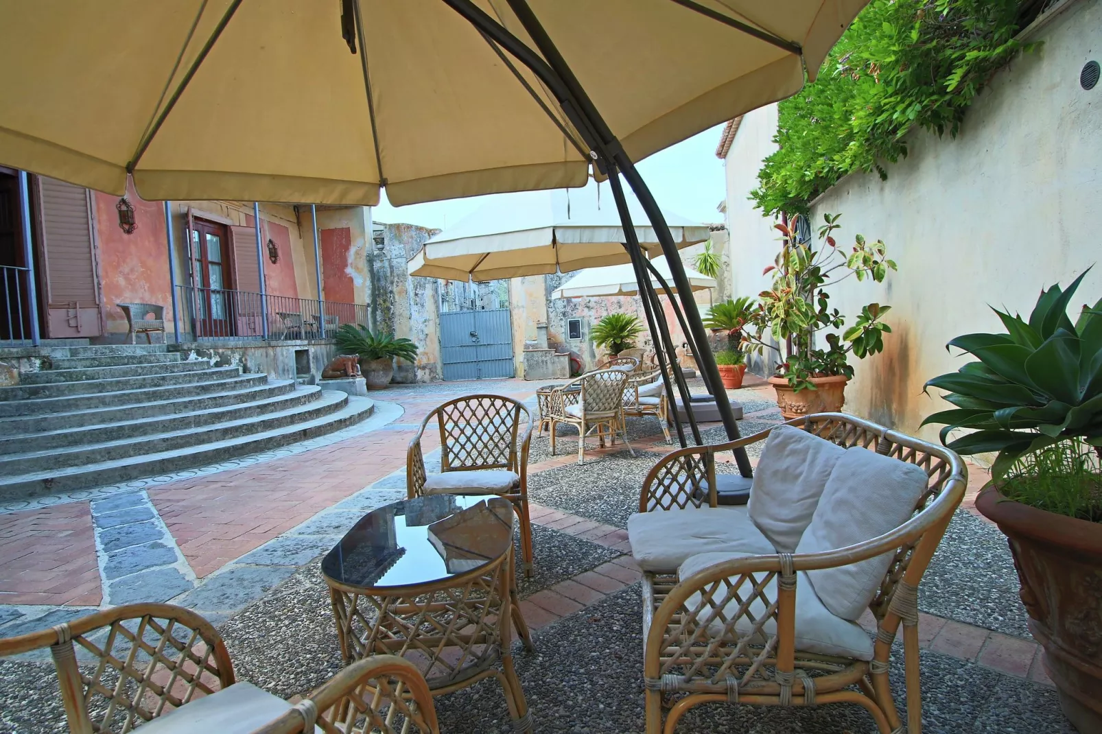 Flor-Terrace balcony
