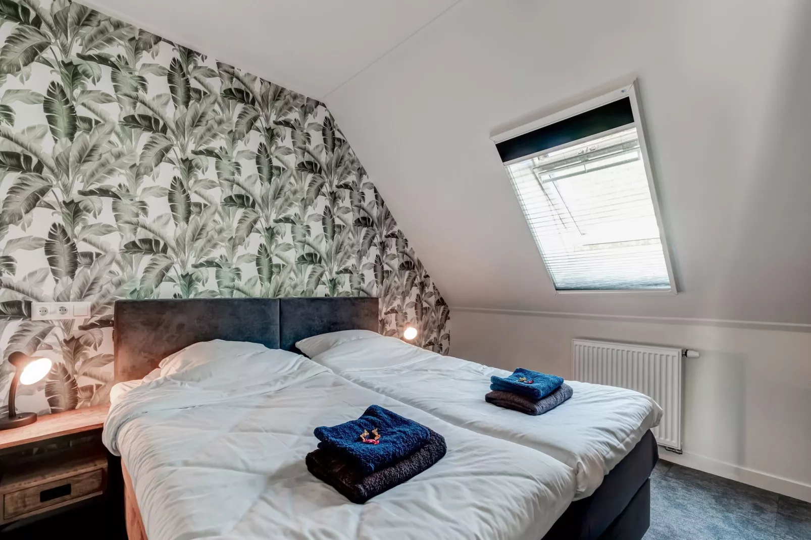 Boerderij Koatstertille-Bedroom