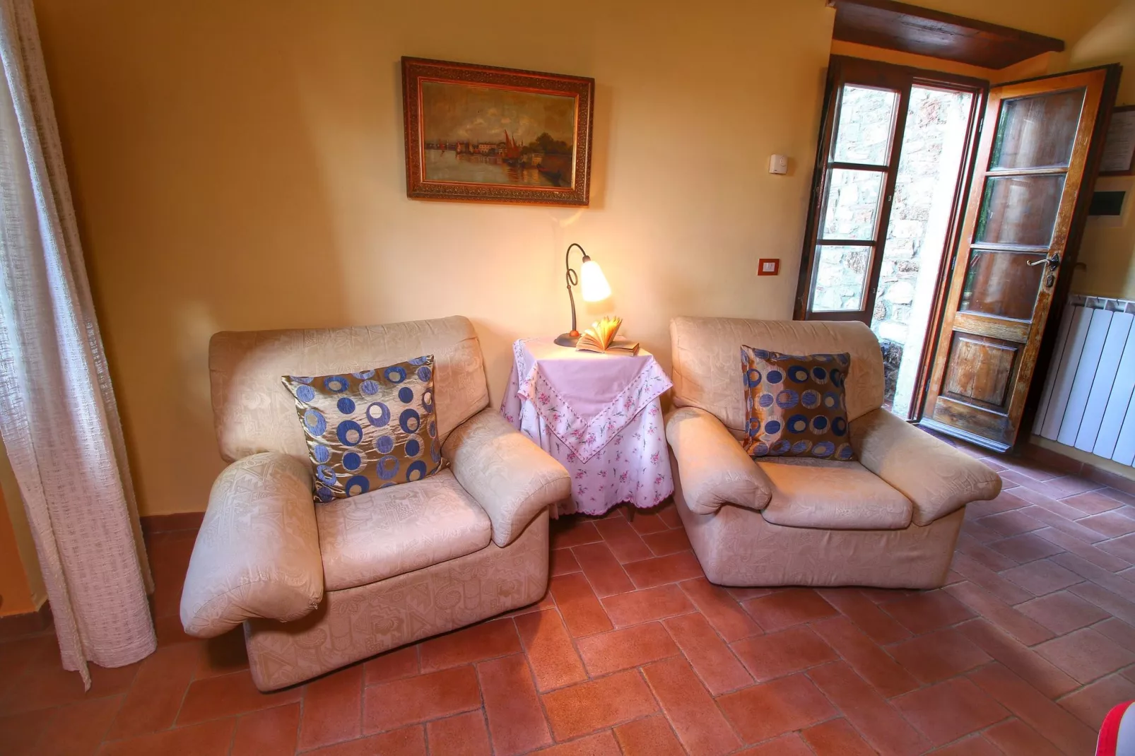 Uva-Living room