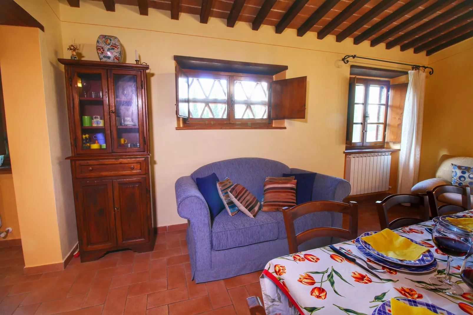 Uva-Living room