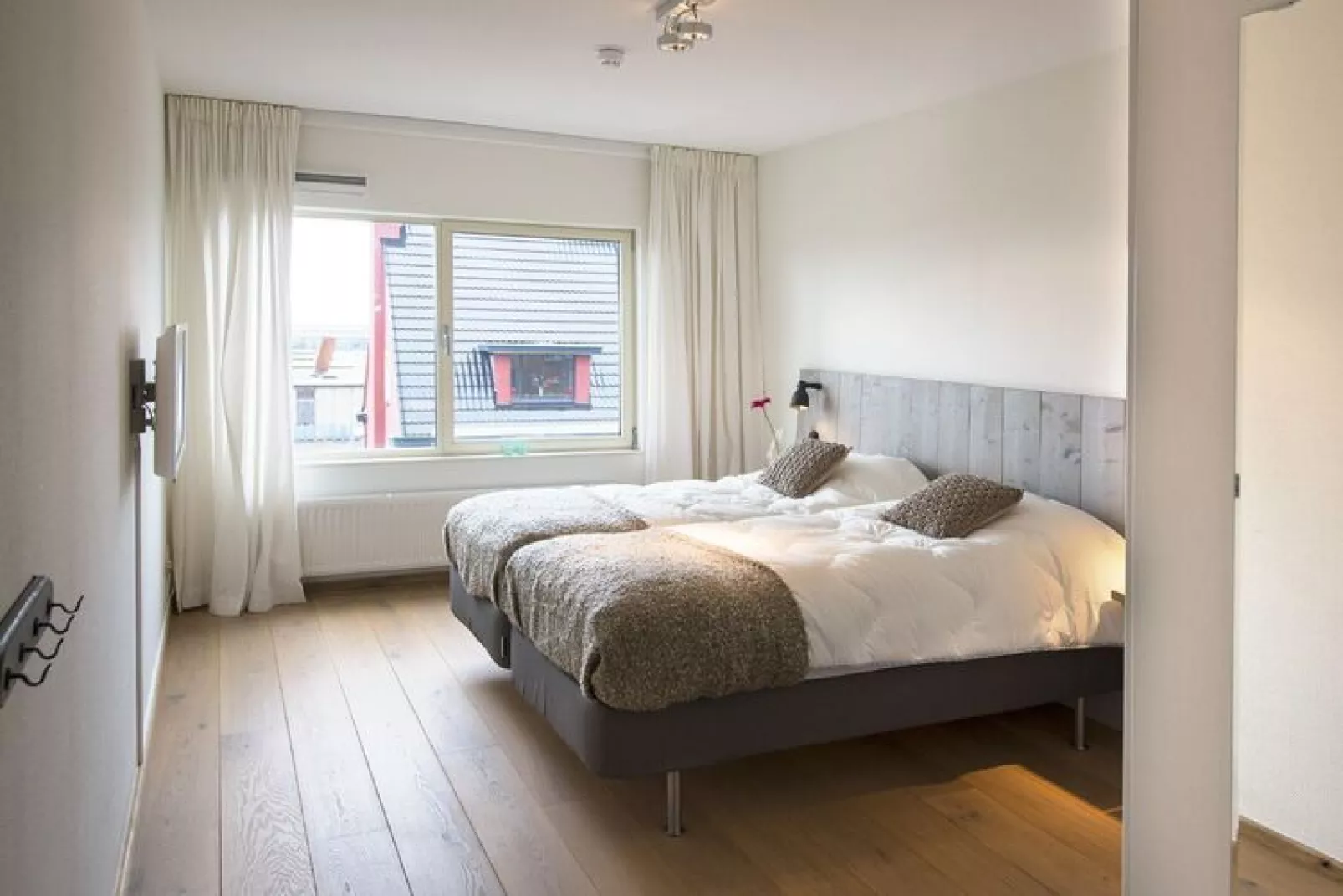 Scheveningen Harbour 10B-Bedroom