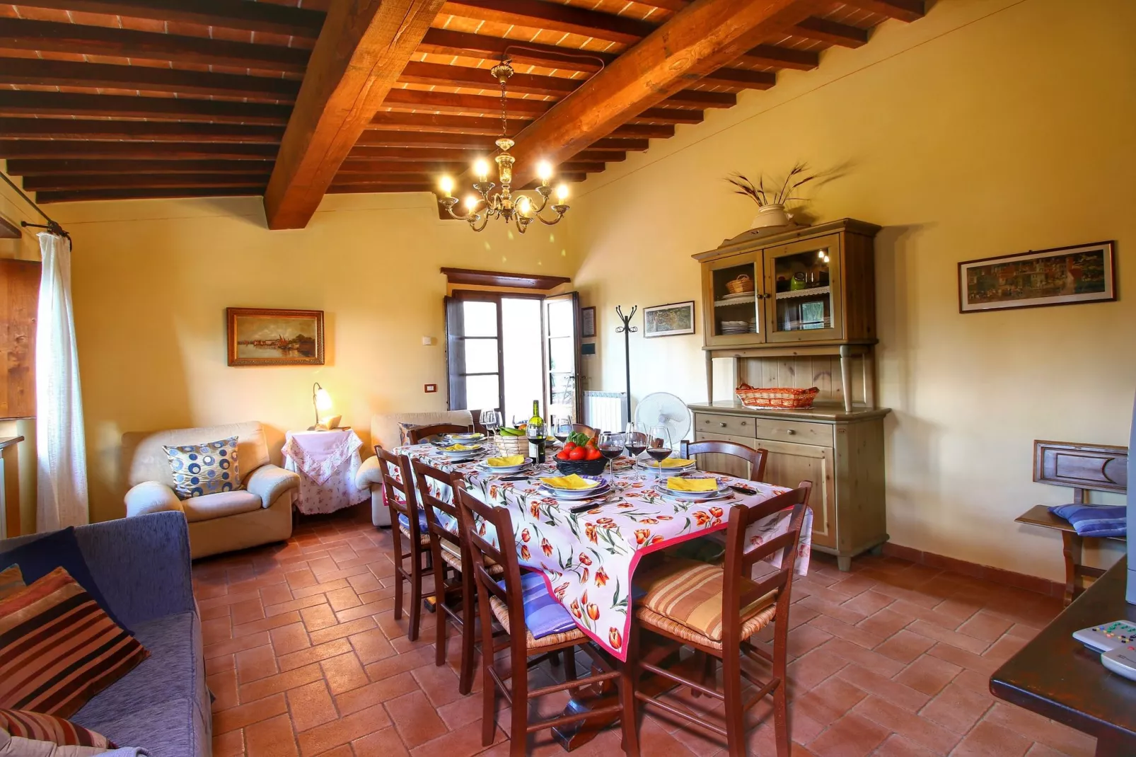 Uva-Dining room