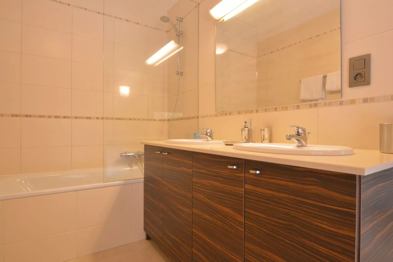 La Résidence-Bathroom
