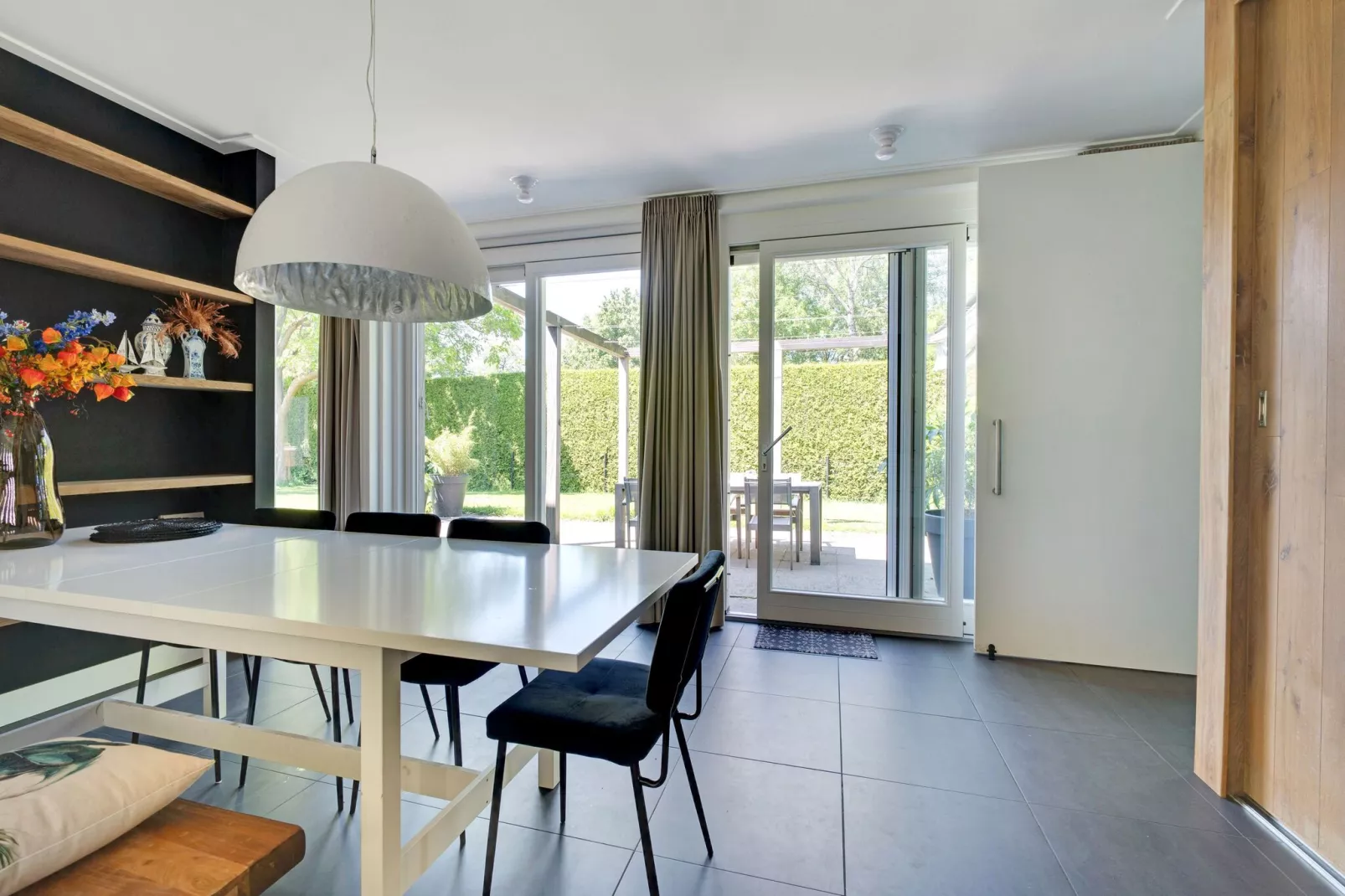 Stijlvol familiehuis in Grou-Dining room