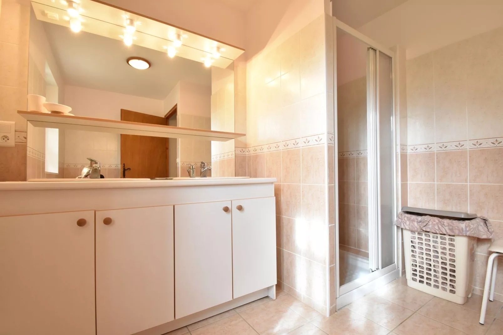 Maison de vacances Uzech-Salle de bain