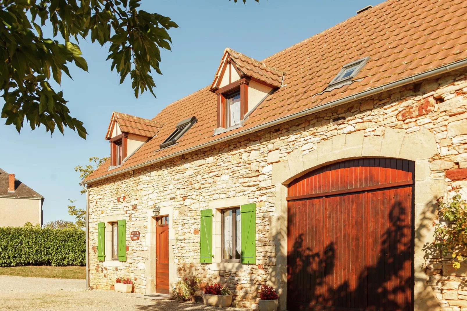 Maison de vacances Lavercantiere-Außenbereich Sommer