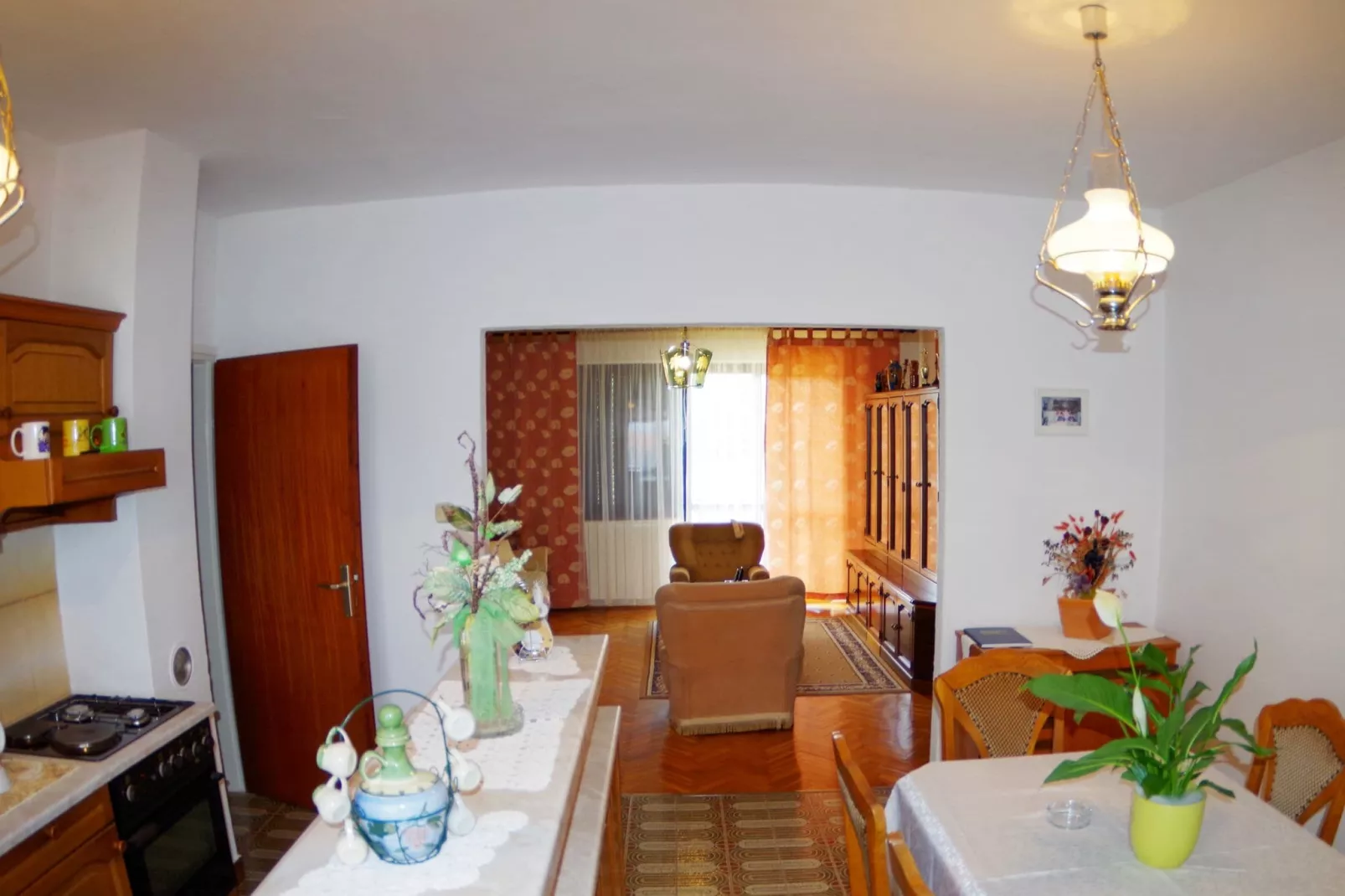 Genio-Dining room