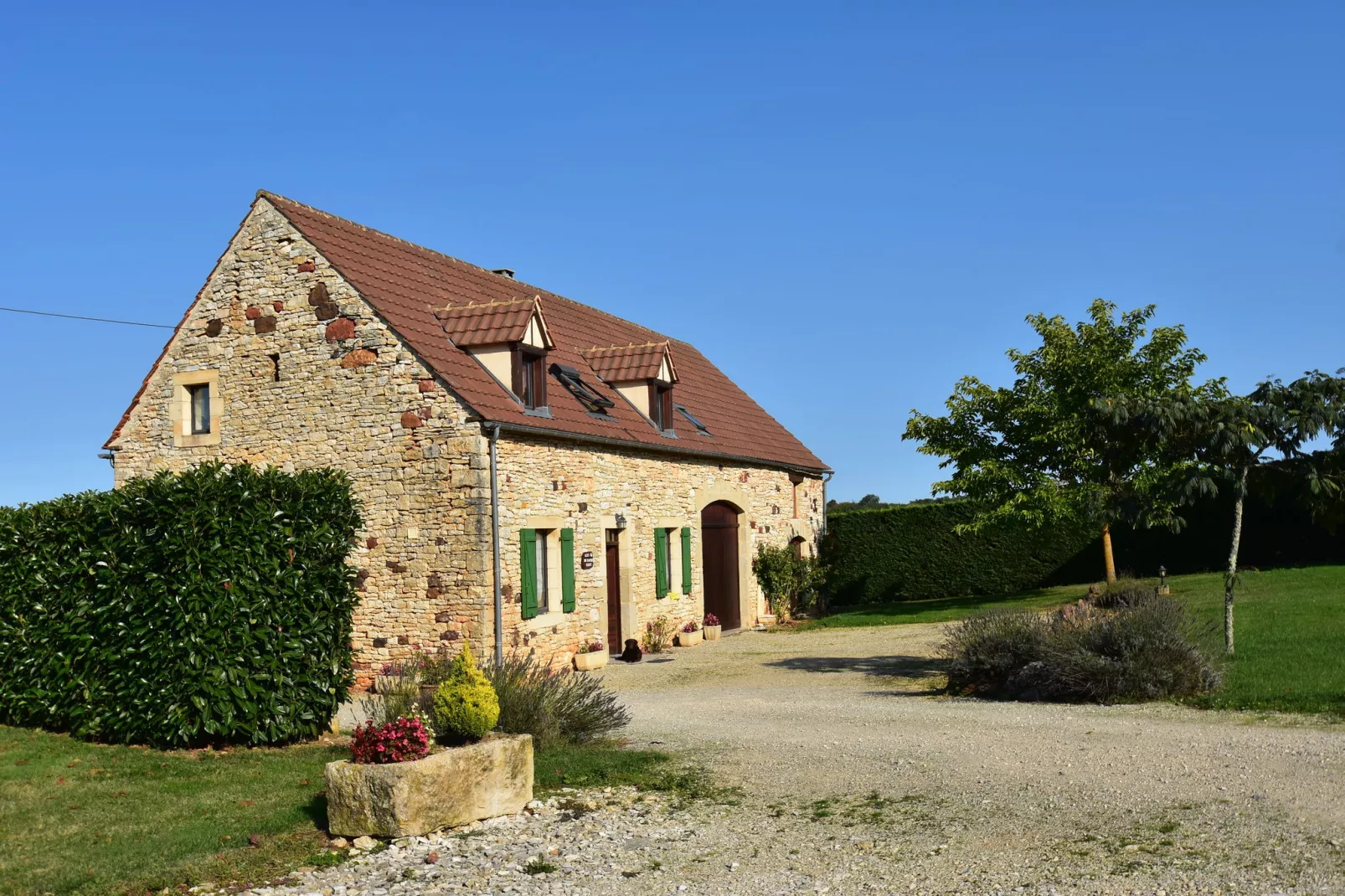 Maison de vacances Lavercantiere-Außenbereich Sommer