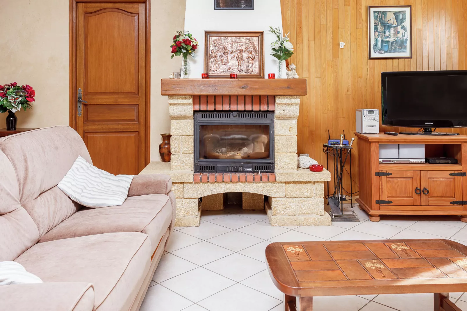 Maison de vacances Lavercantiere-Wohnzimmer