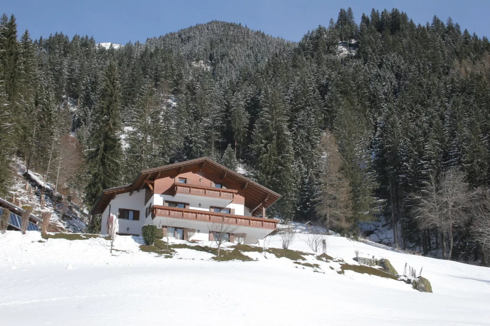 Bials-Exterior winter