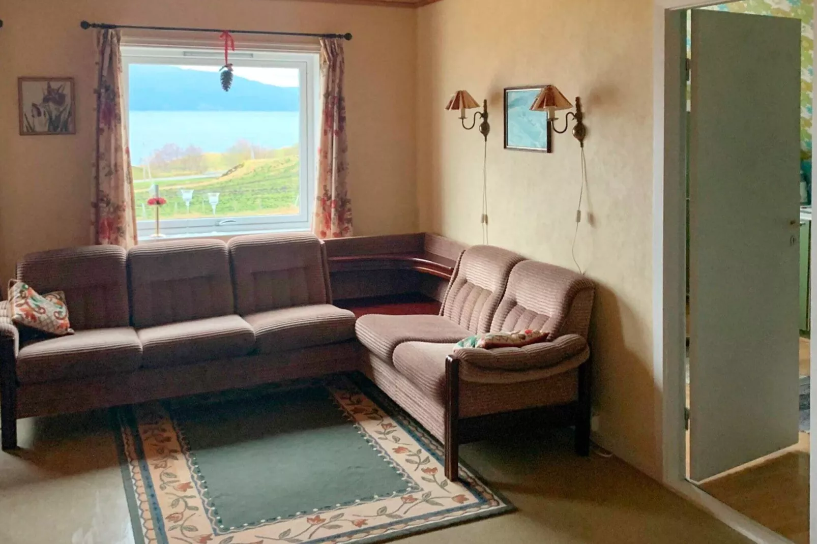 10 person holiday home in Brekke