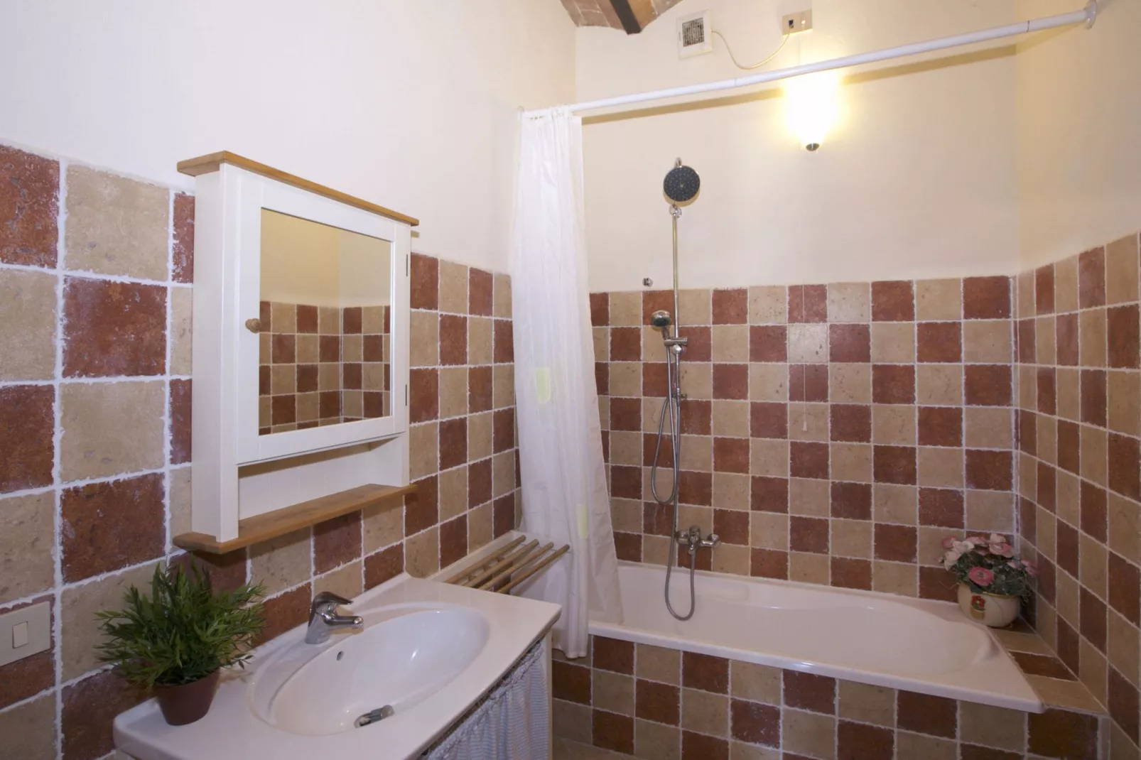 Stalla Rossa-Bathroom