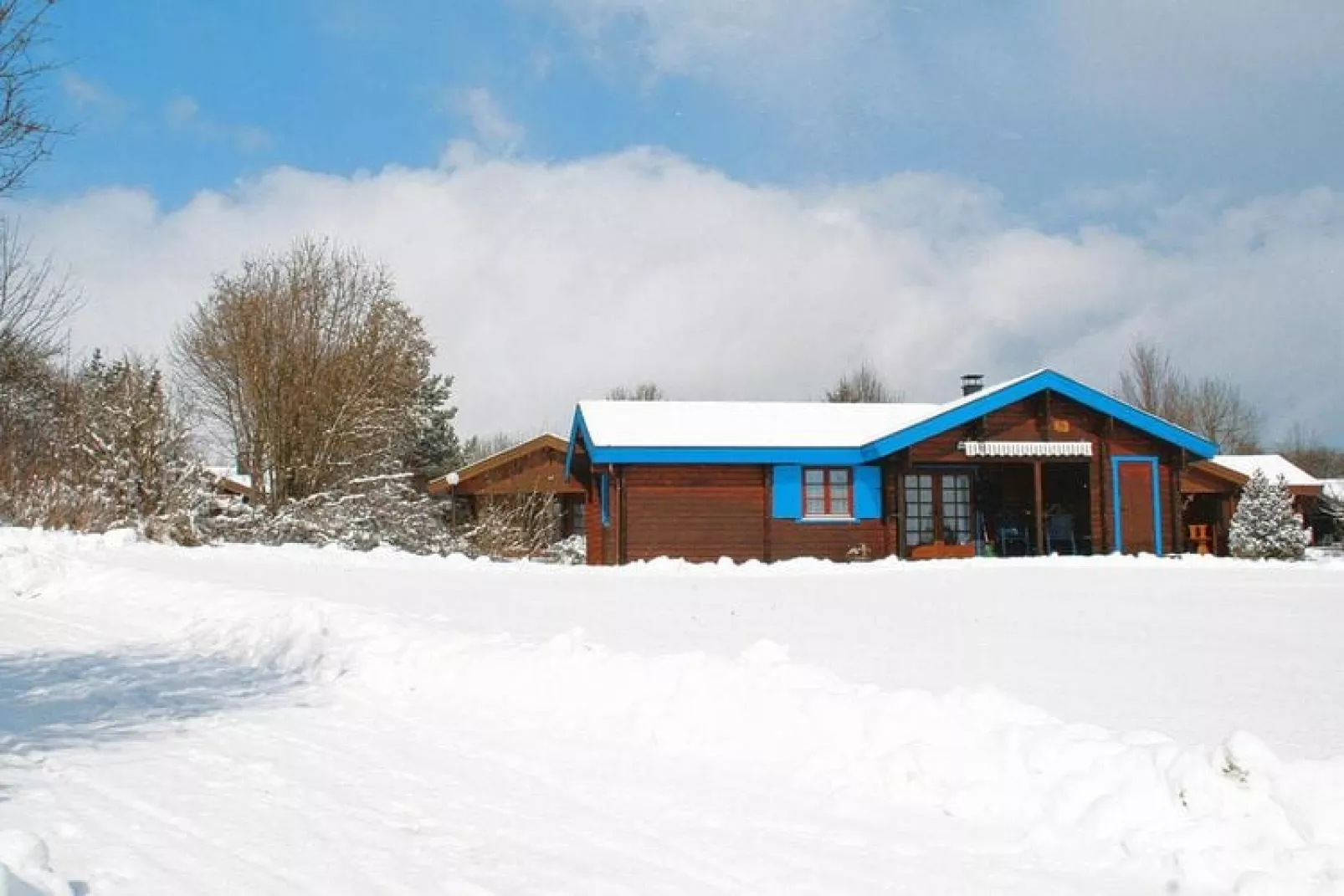 Ferienpark Lauterdörfle -Typ C Tauber 4 Pers 60 qm-Außenbereich Winter