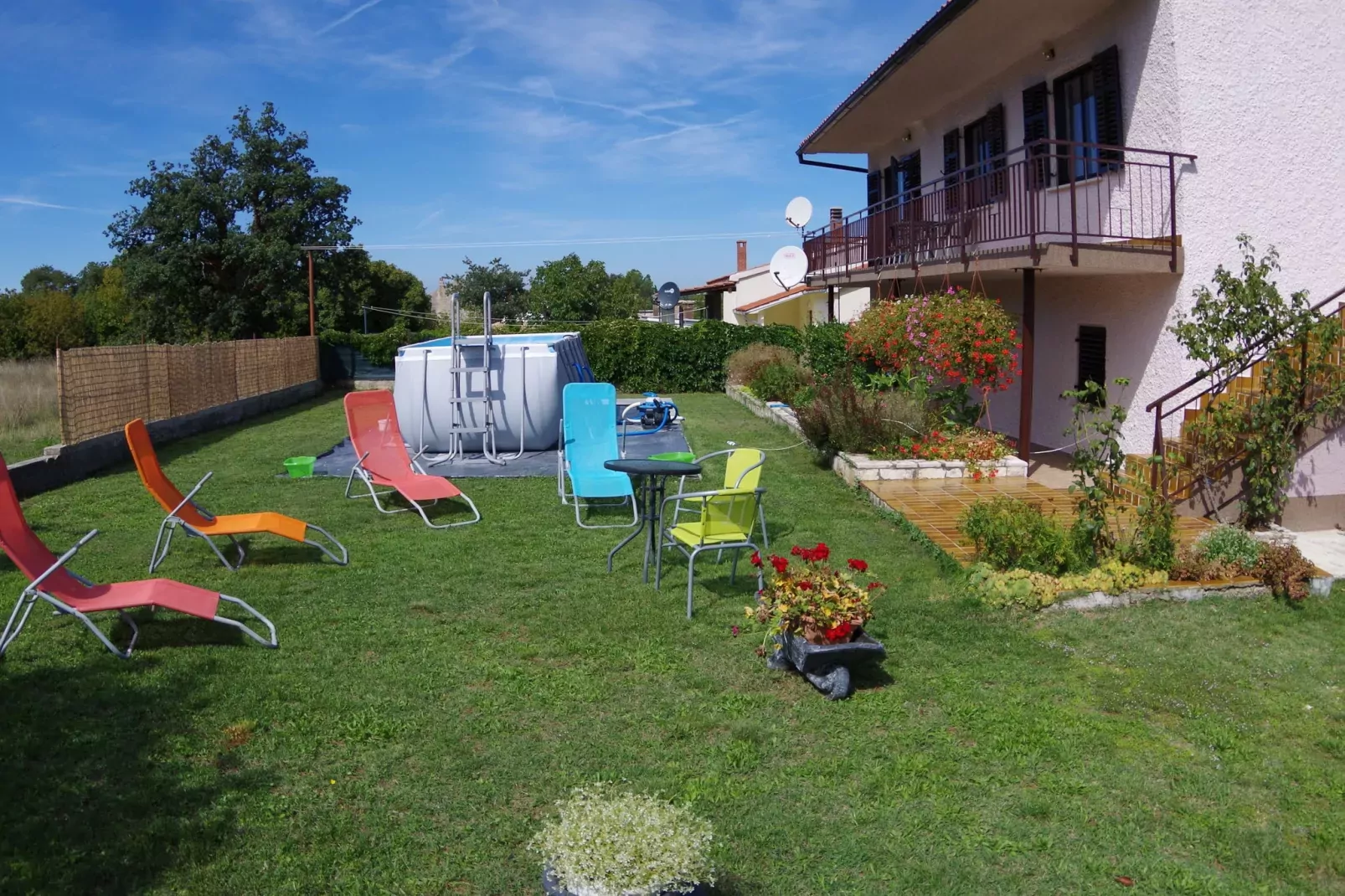 Genio-Gardens summer