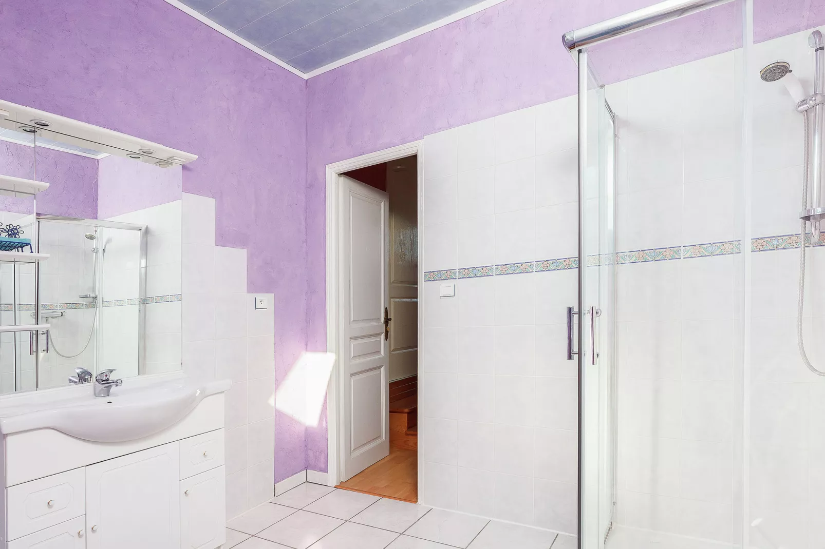 Maison de vacances Lavercantiere-Badezimmer