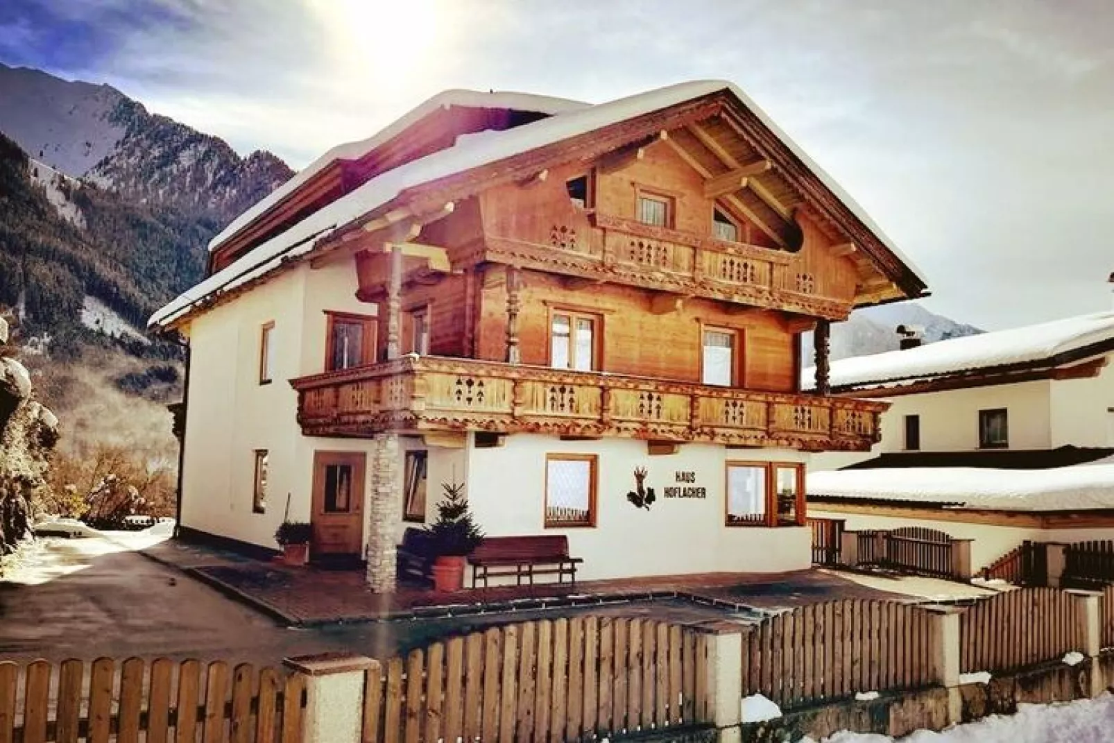 Haus Hoflacher-Exterior winter