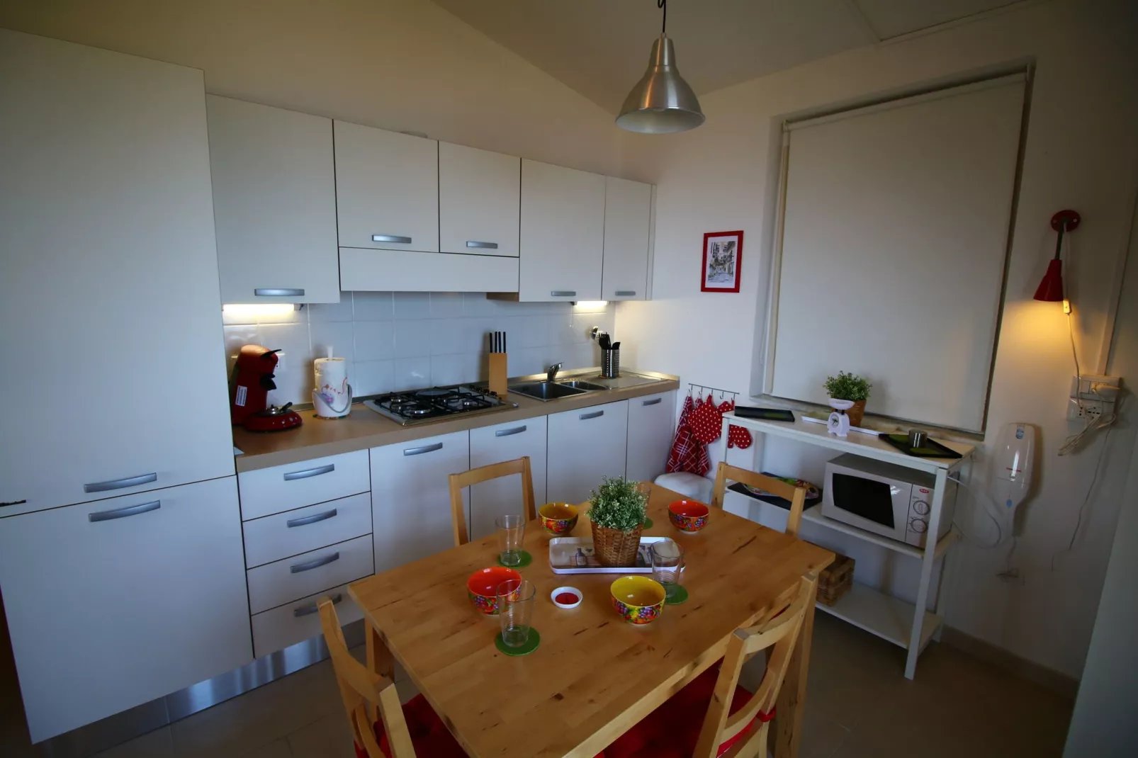 Lunedi-Kitchen