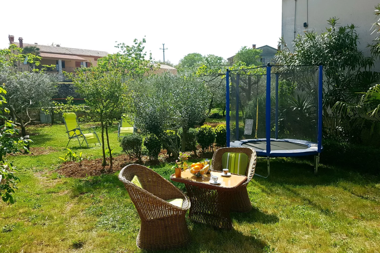 House Graciela-Gardens summer