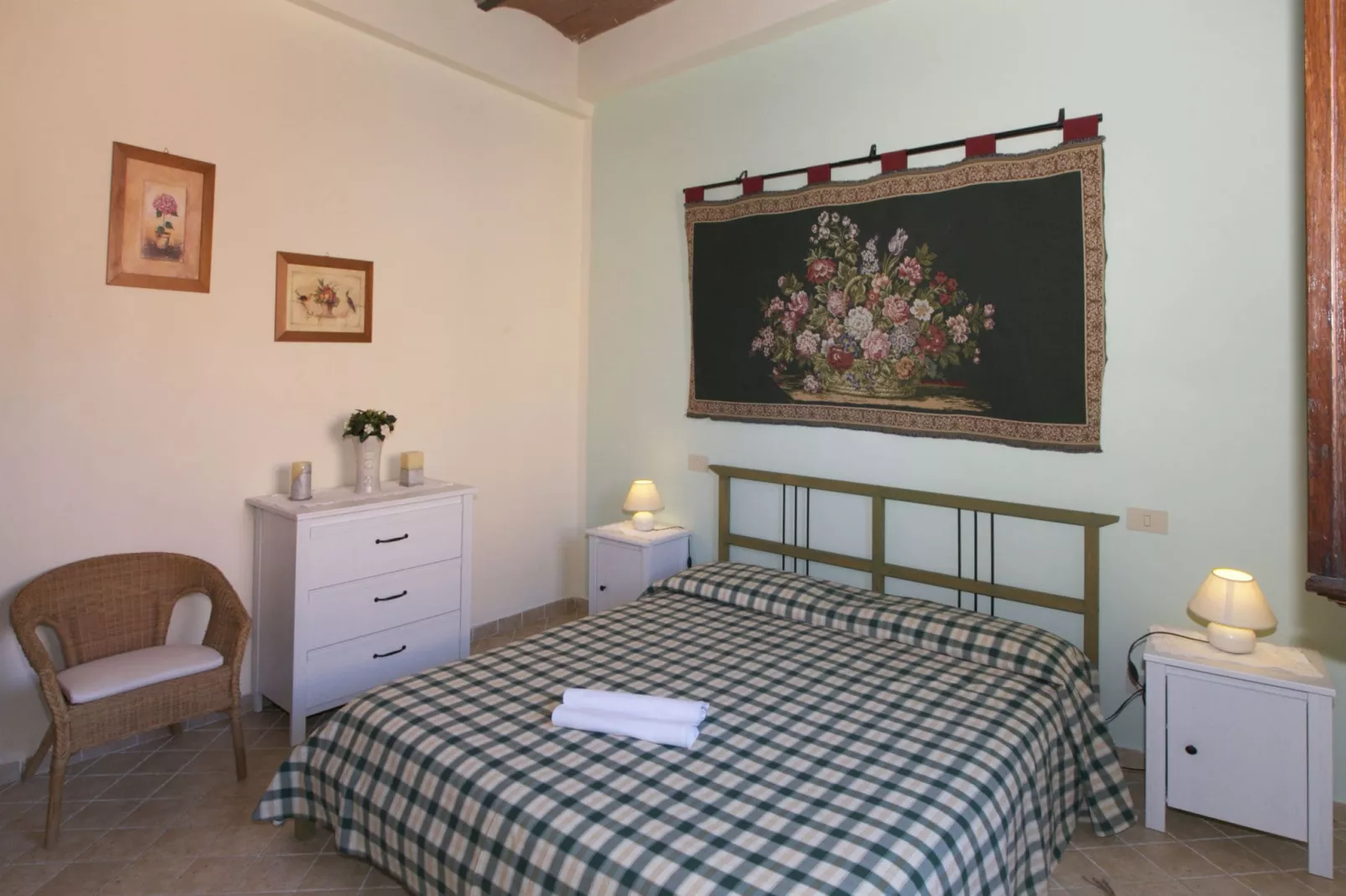 Stalla Verde-Bedroom