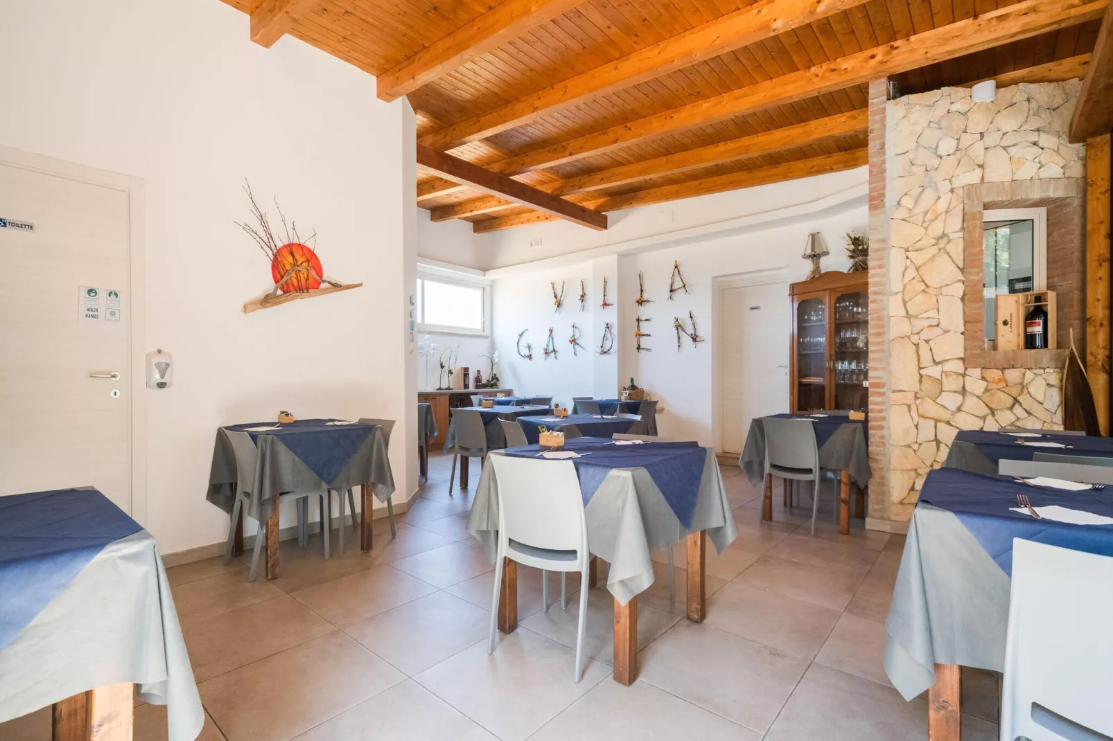 Casa Vacanza Villa Garden Bilo-Dining room