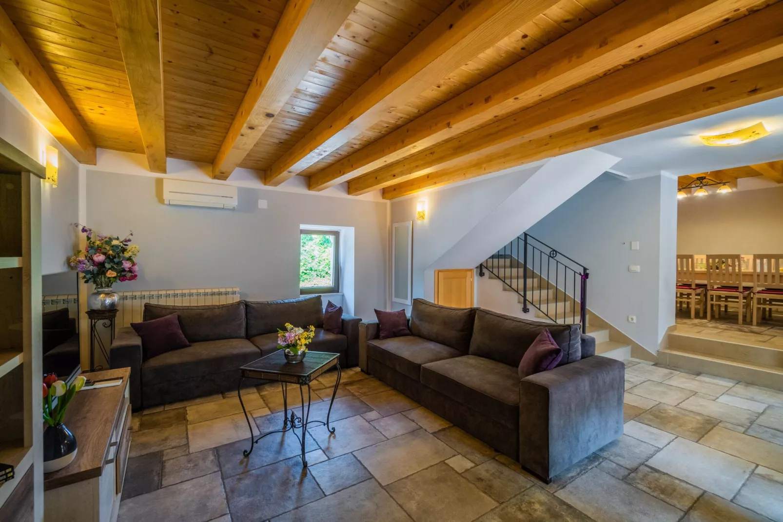 Elda-Living room