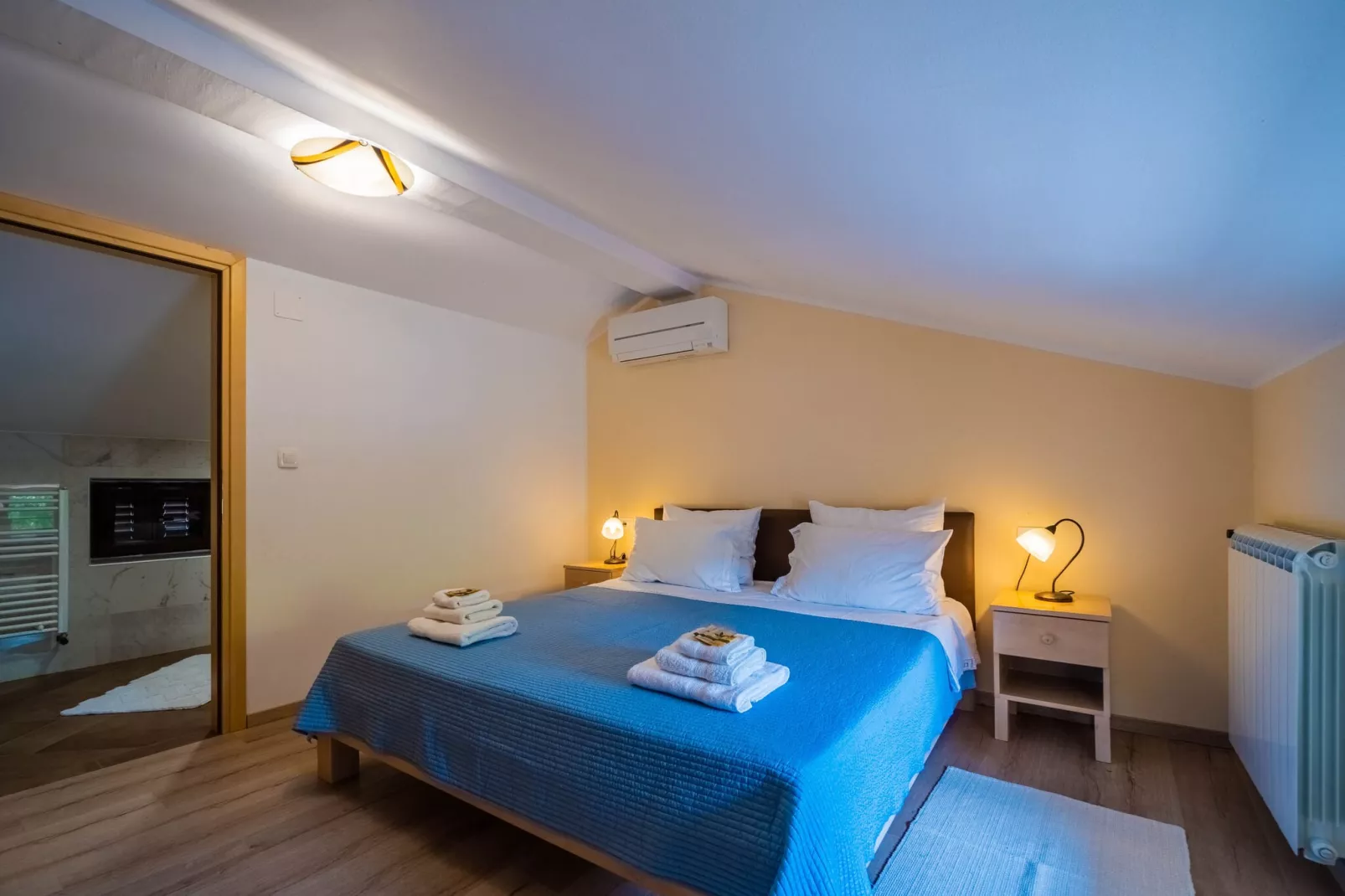 Elda-Bedroom