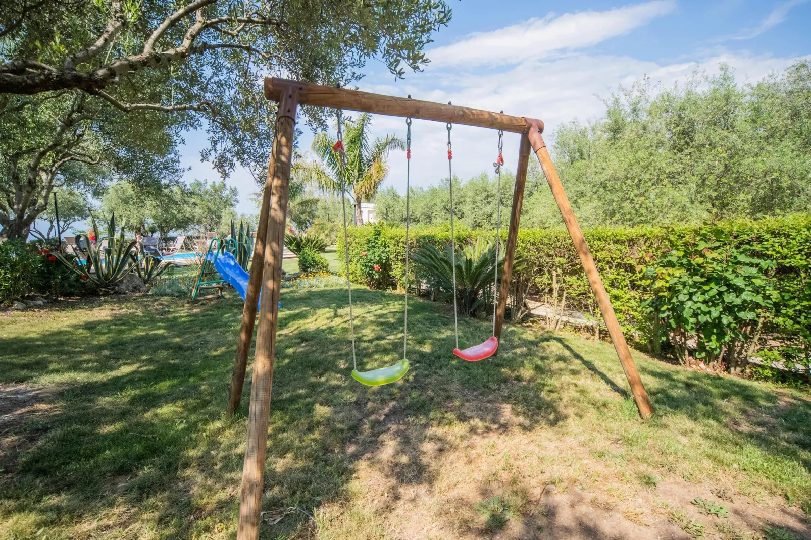 Casa Vacanza Villa Garden Bilo-Gardens summer