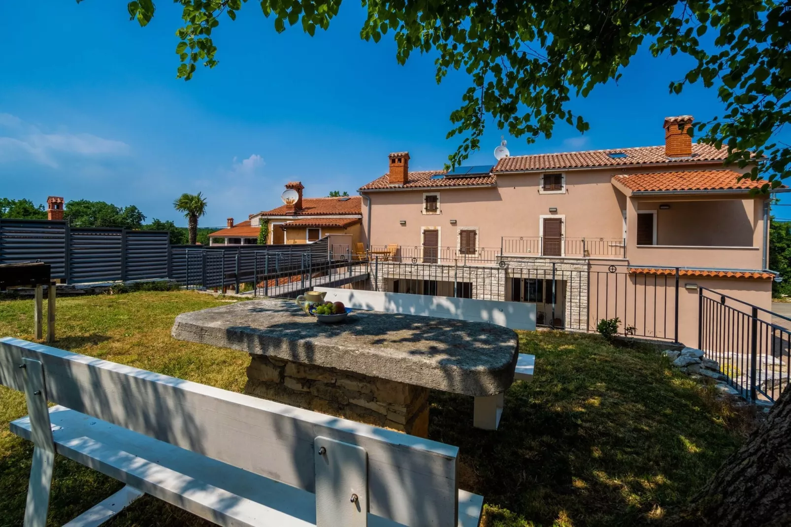 Elda-Terrace balcony