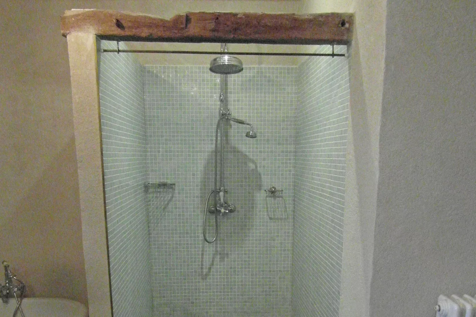 Un château en bordure de rivière-Bathroom