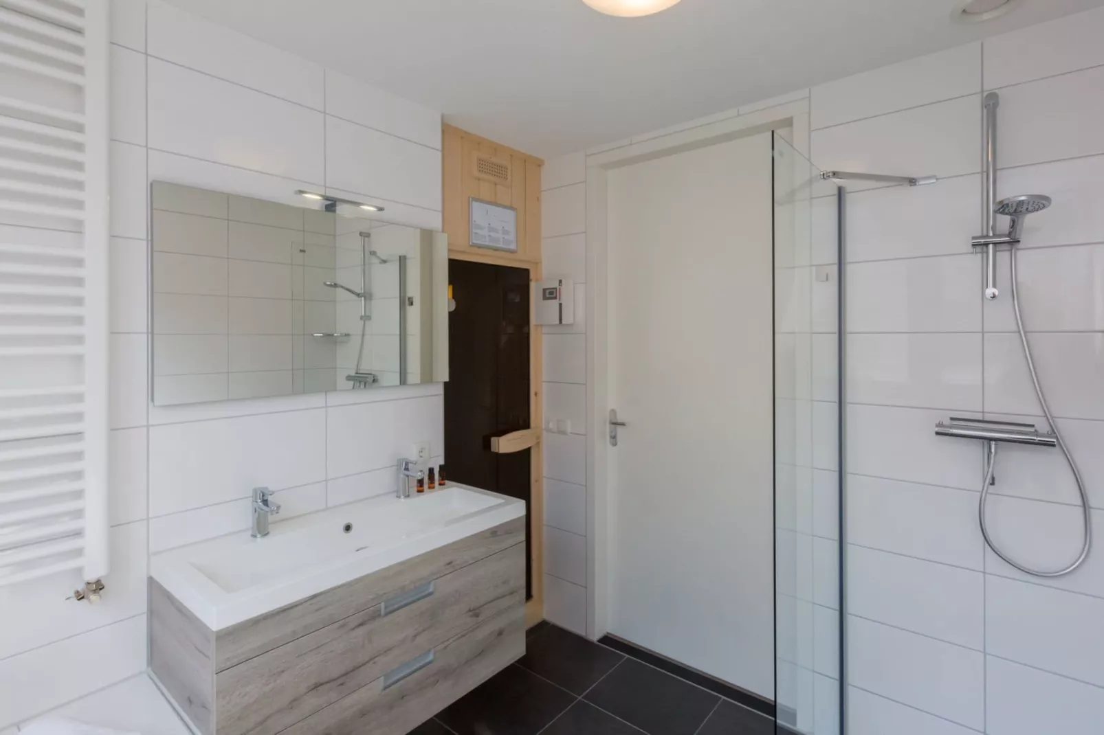 Appartement Duinhof Dishoek - 6 personen sauna-Badezimmer