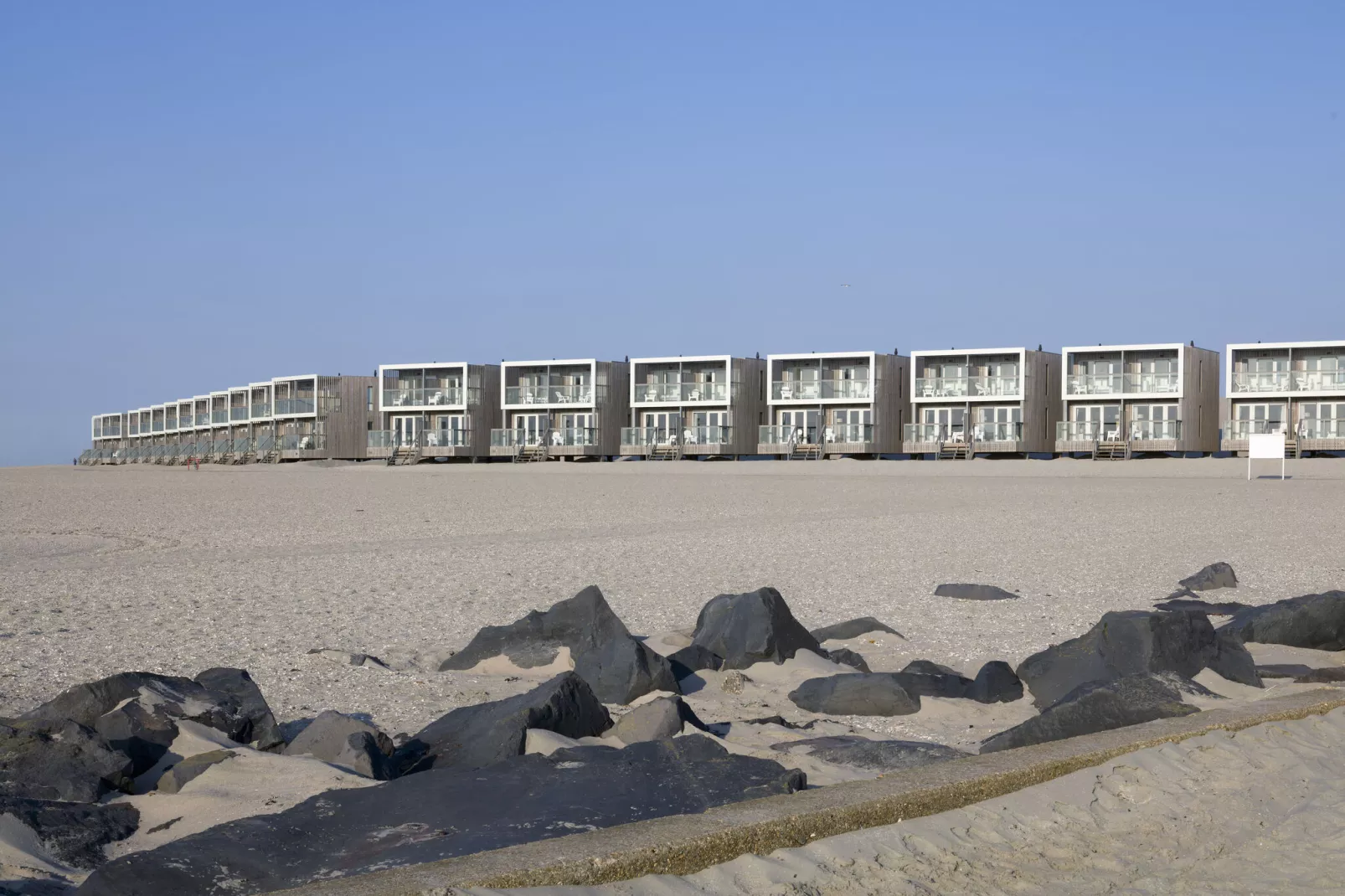 Resort Hoek van Holland-Areas summer 1km