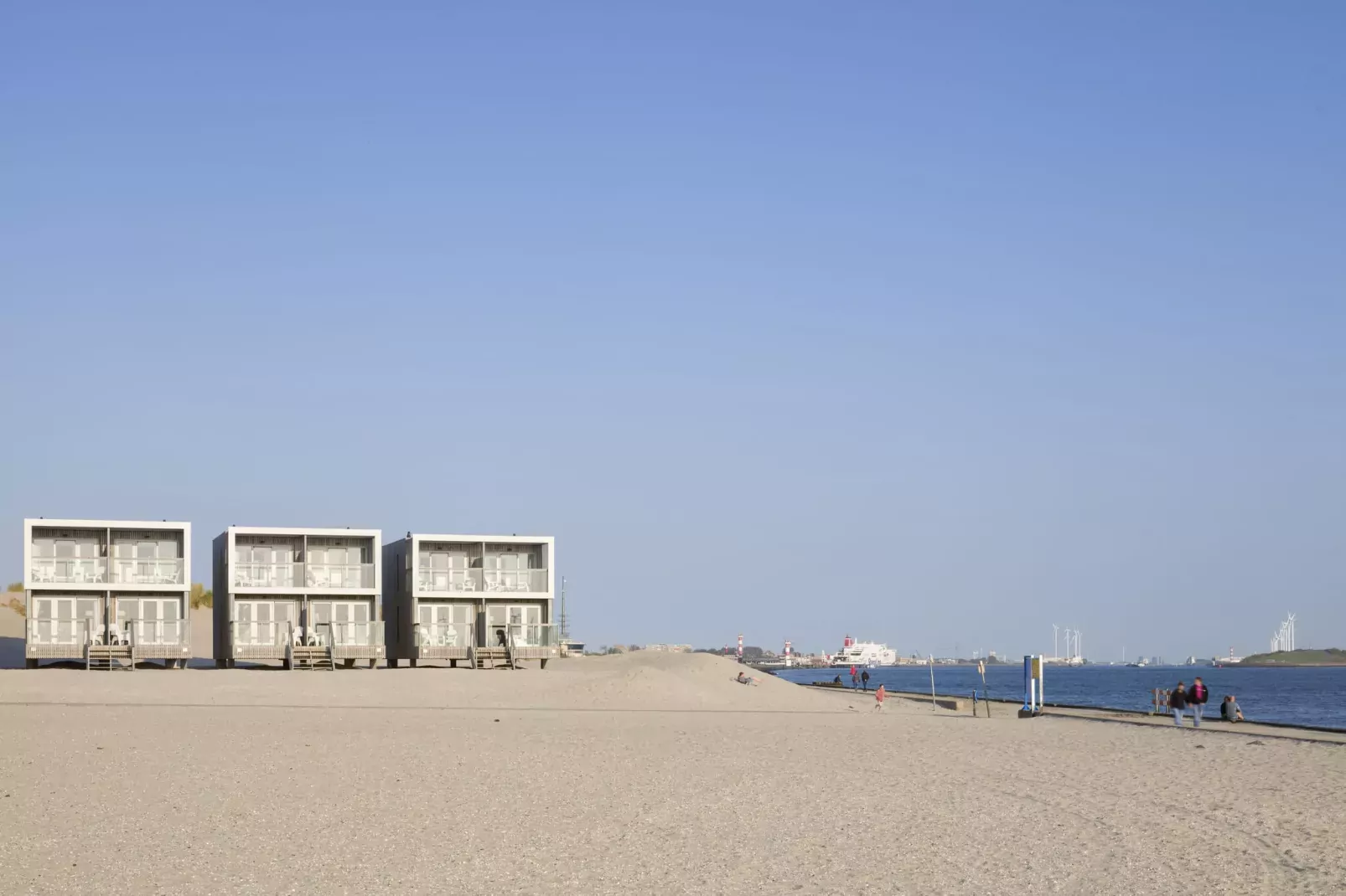 Resort Hoek van Holland-Areas summer 1km