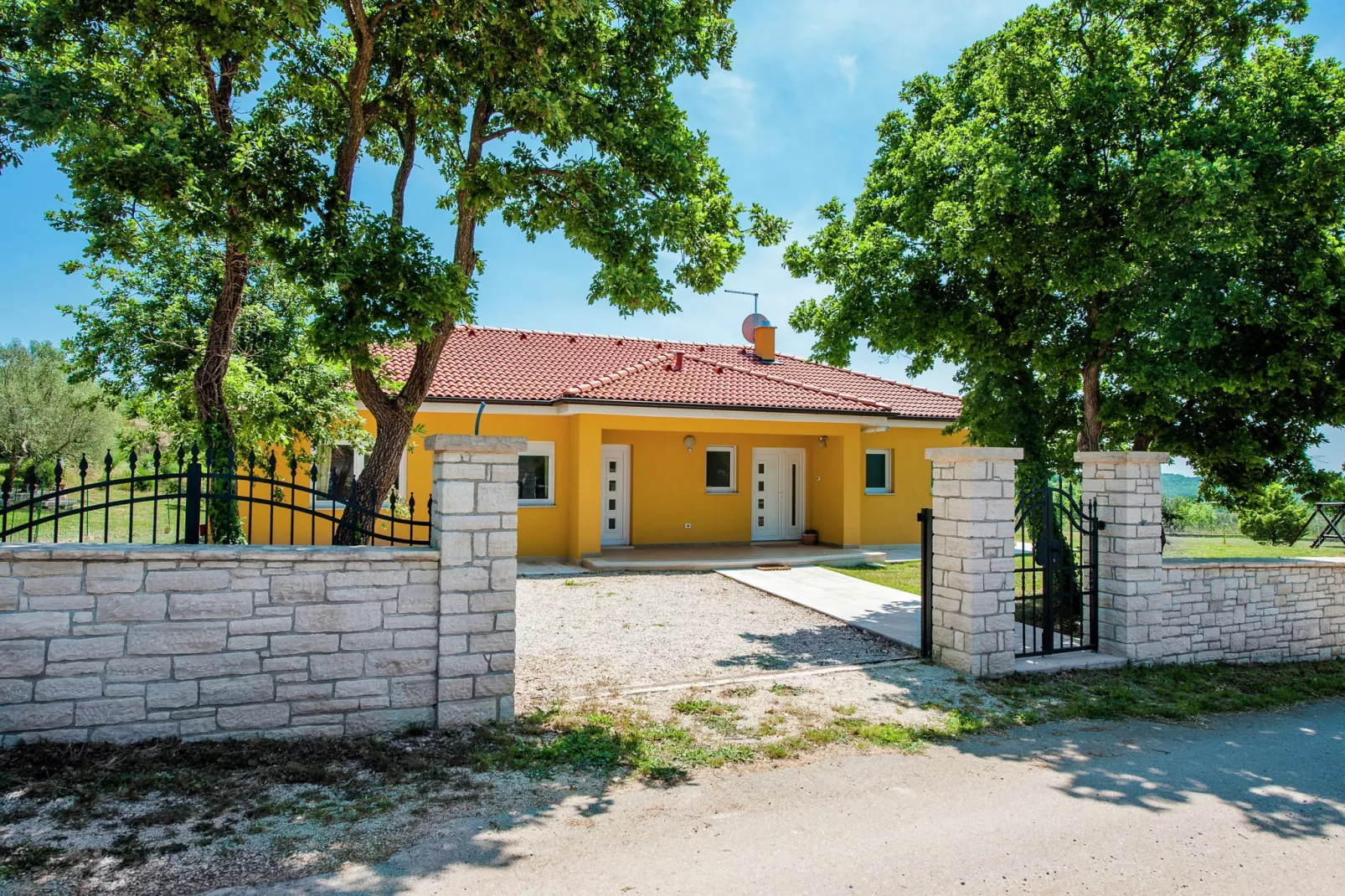 Villa Jana-Außenbereich Sommer