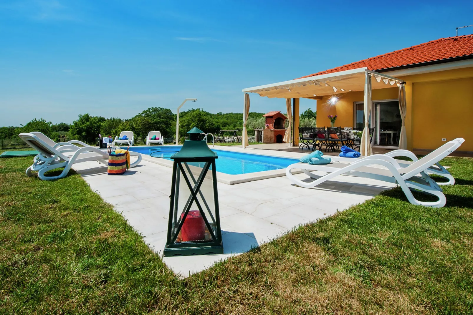 Villa Jana-Außenbereich Sommer