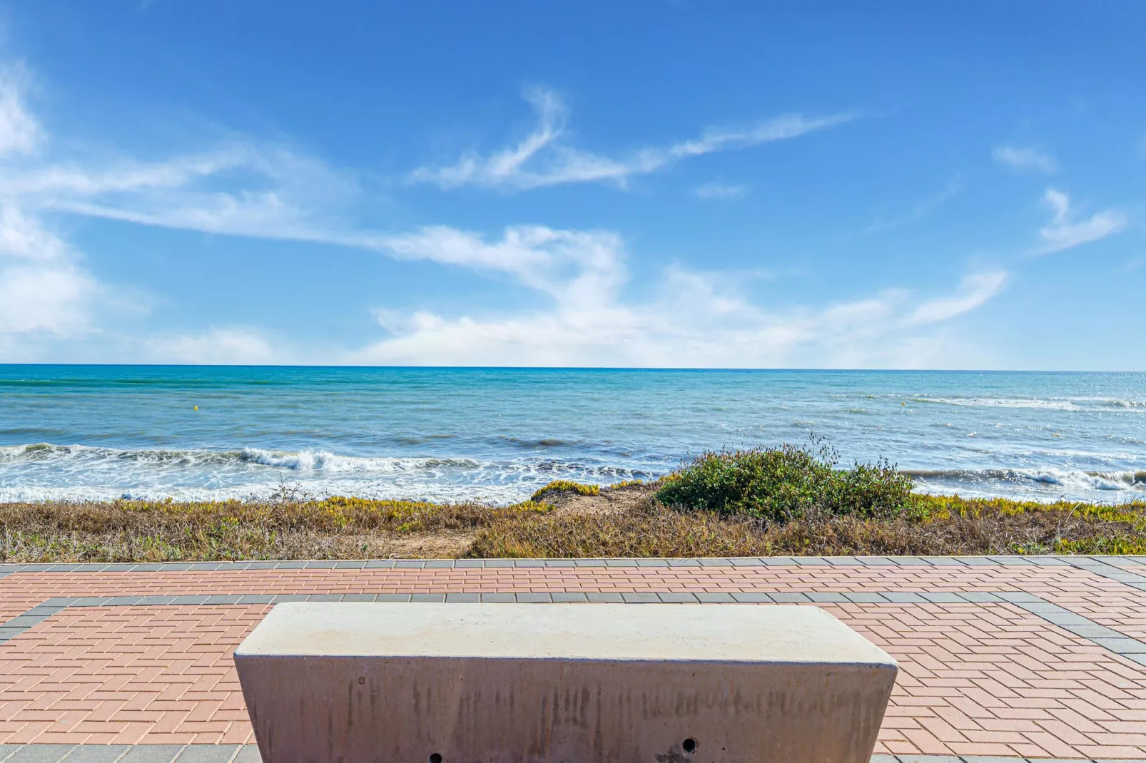 Los Leandros-View summer